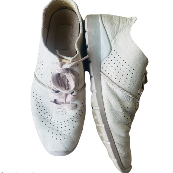 UGG Treadlite Women’s Casual Lace-up Sneakers - Picture 2 of 7